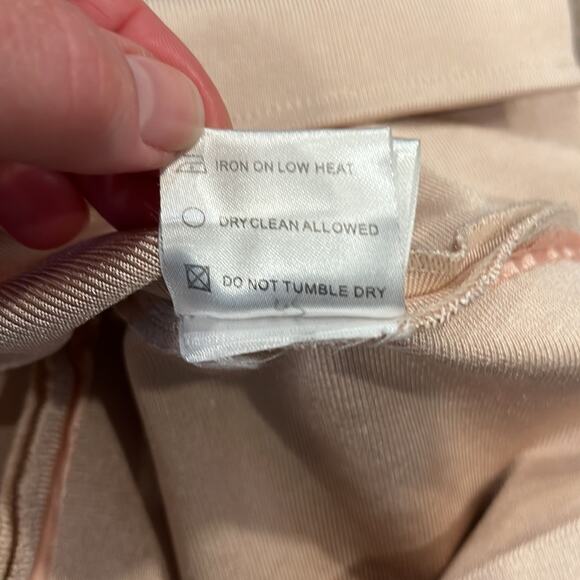 Bodycon Collection Kyra Bandage Dress in Dusty Pink Size M - Picture 12 of 12